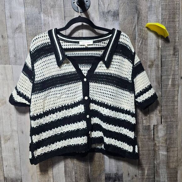 Solitaire Beige and Black Semi Cropped Boxy Knit Top - Picture 2 of 5